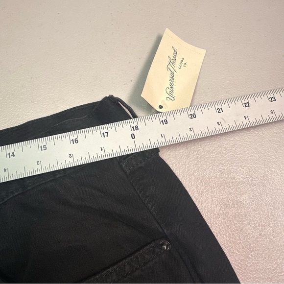 Universal Thread Black Super Wide Leg Jeans - Picture 4 of 7